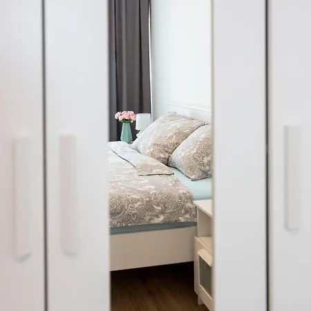 The Charm Of Ozas Apartman *